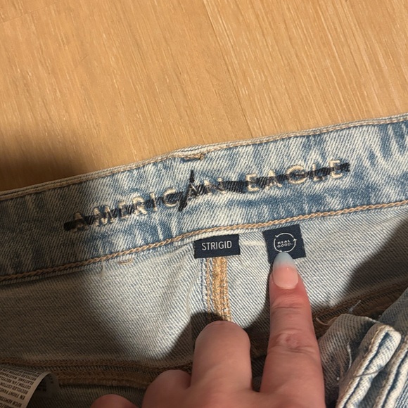 NWT American Eagle Strigid Curvy Super High Rise Baggy Straight Jean size 12 - Picture 2 of 5